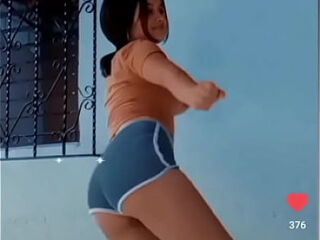 Zorrita deliciosa muestra culito rico en redes