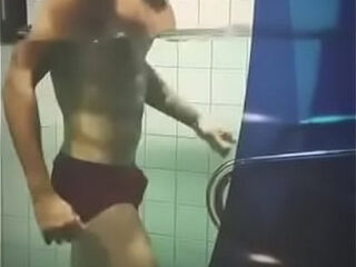 Jogador de futebol so de cueca