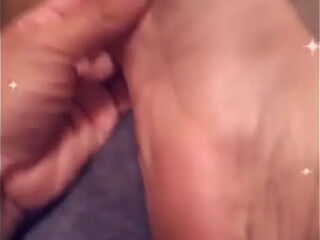 My girl showed me her feet and I love em
