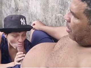 Botei a sapat&atilde_o para paga um boquete na escada