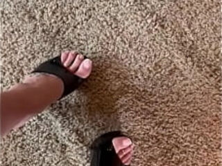 Where&rsquo_s all my  feet lovers ️