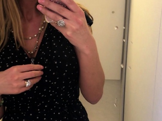 amateur blonde solo webcam