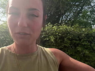 L&eacute_a PAM se fait plaisir 3 fois dans la cabine de ce poids lourd.3 Orgasmes, 3...