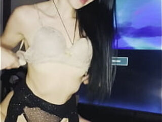 Jugando con mi cola solita