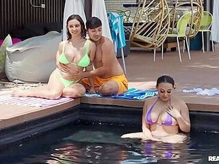 Stepmoms Bang Teens 18+ 51 2024] Xxx Web-dl Split Scene02