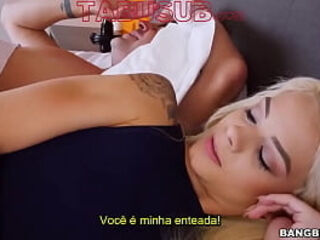 Enteada querendo dormir com o padrasto Legendado