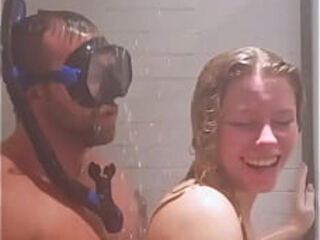 The hottest shower sex you'_re ever gonna see! Features Joinersamanthax