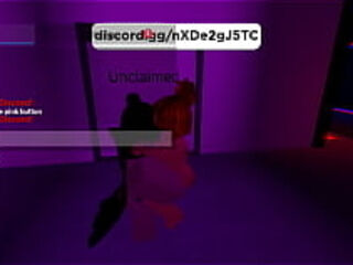 Cogiendo a un random en roblox