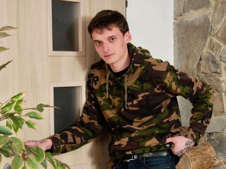 Hot czech tattooed boy shows off his body pics