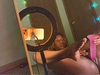 Sexy Ebony Slut Wants Her Tight Pussy Fucked Hard