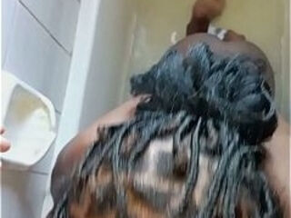 Black girl with White guy couple blowjob &amp_ Doggystyle fuck in bathrub