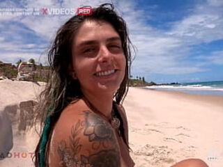 Sexo em p&uacute_blico, Dread Hot sentando na praia. Quase fomos pegos!