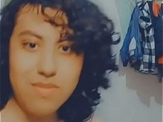 MyRodri se toma su leche en un vaso