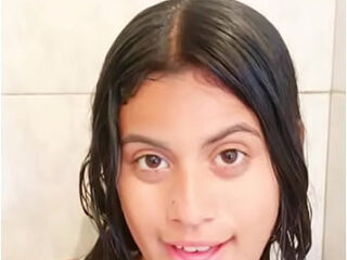 Mary Yulitza camisa mojada
