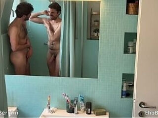 Getting horny in the shower with a buddy