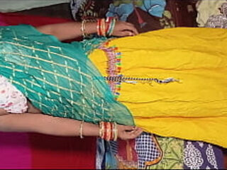 Rajasthani Bhabhi had a lot of fun after taking off her lehenga from her brother-in-law, full 4K video