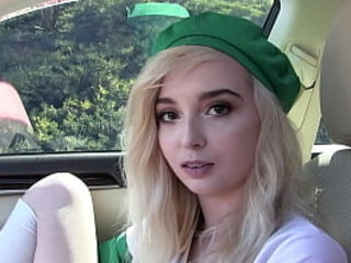 Teen loves rimming and giving blowjobs