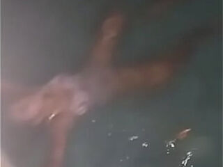 Ninfetas loucas na piscina