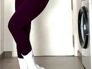 Pissing My Leggings After The Gym: Got Home With A Bursting Full Bladder Wetting My Yoga Pants &amp_ Panties