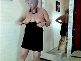 Cool long dirty dancing of my mature slut wife. 50 years old, and she jumps like a young girl!
