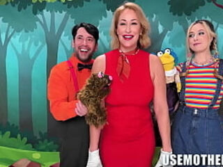 Horny Milf Ryan &amp_ River Take Tommy&rsquo_s Dick in Freeuse Frenzy!