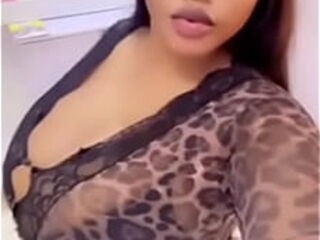 Aunty with big boobs Bella