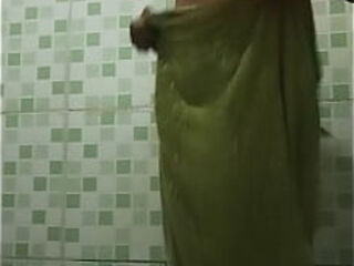 Billy no banheiro se banhando