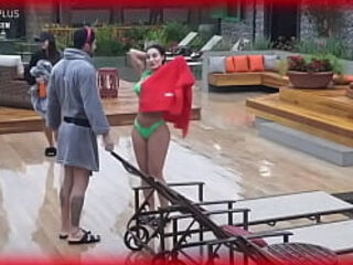 Aline mineiro mostrando seu corpao