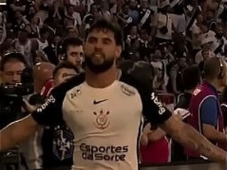 Garoto dotado fode an&atilde_ da colina junto com 2 experientes corinthians