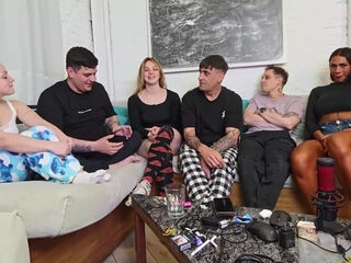 A group of horny teens end truth or dare with an orgy