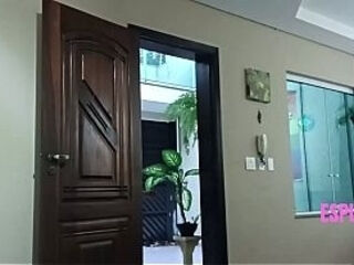 Namorado do seu tio te ajudando a bater sua punheta matinal - JOI - com Espuleta Maia